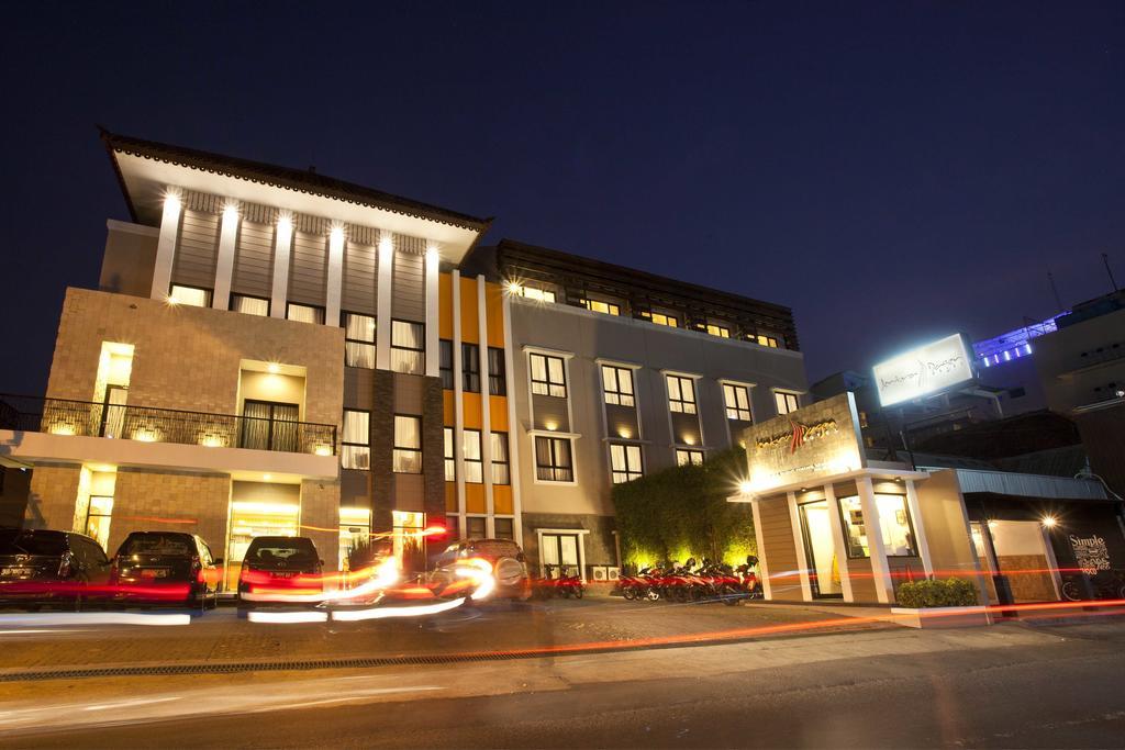 Jentra Dagen Hotel Malioboro Yogyakarta Esterno foto