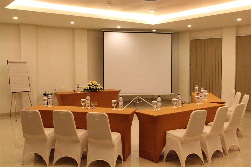 Jentra Dagen Hotel Malioboro Yogyakarta Esterno foto