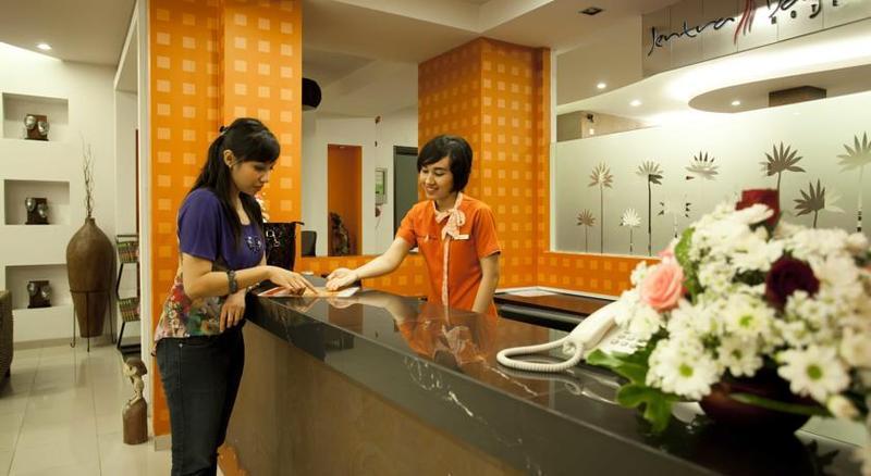 Jentra Dagen Hotel Malioboro Yogyakarta Esterno foto