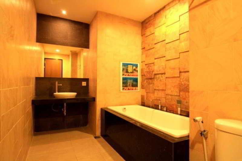 Jentra Dagen Hotel Malioboro Yogyakarta Esterno foto