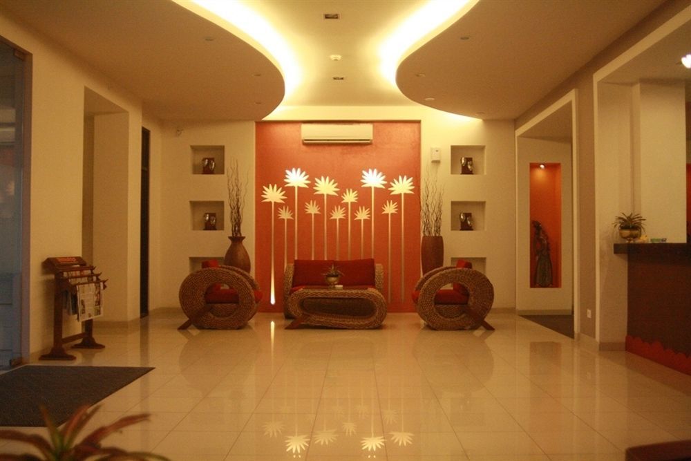 Jentra Dagen Hotel Malioboro Yogyakarta Esterno foto